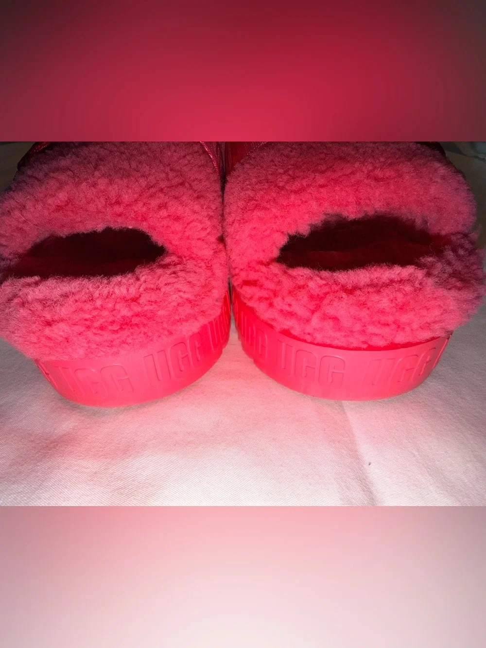 UGG Fluffita Slides in Taffy Pink • Women’s Size 8